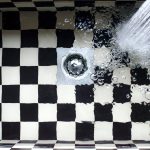 5 oggetti inaspettati che intasano il water di casa